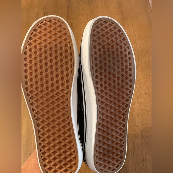 Vans Old Skool Classic Skate Shoes Black/White Low Top Shoe Size 11 Men’s - Picture 3 of 3